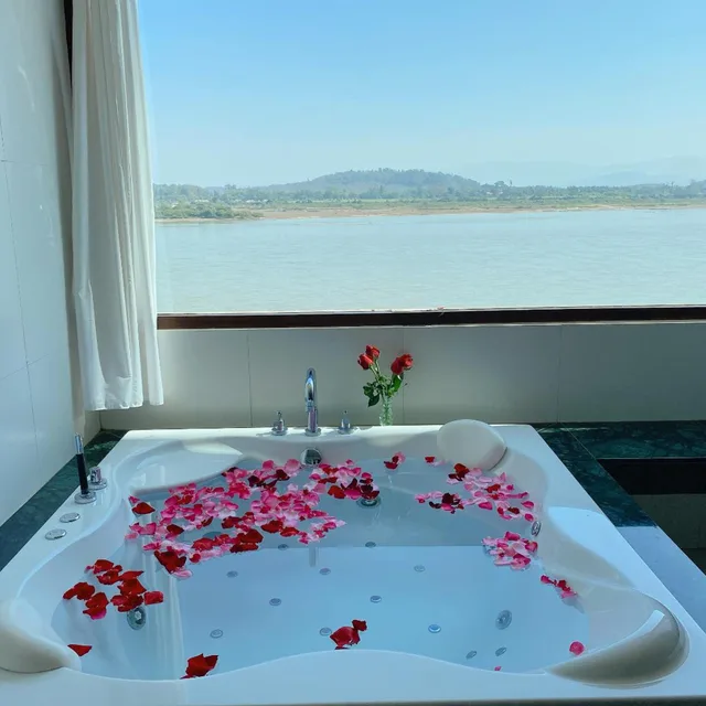 جناح تنفيذي بسرير كينج، Siam Triangle Hotel 8/10