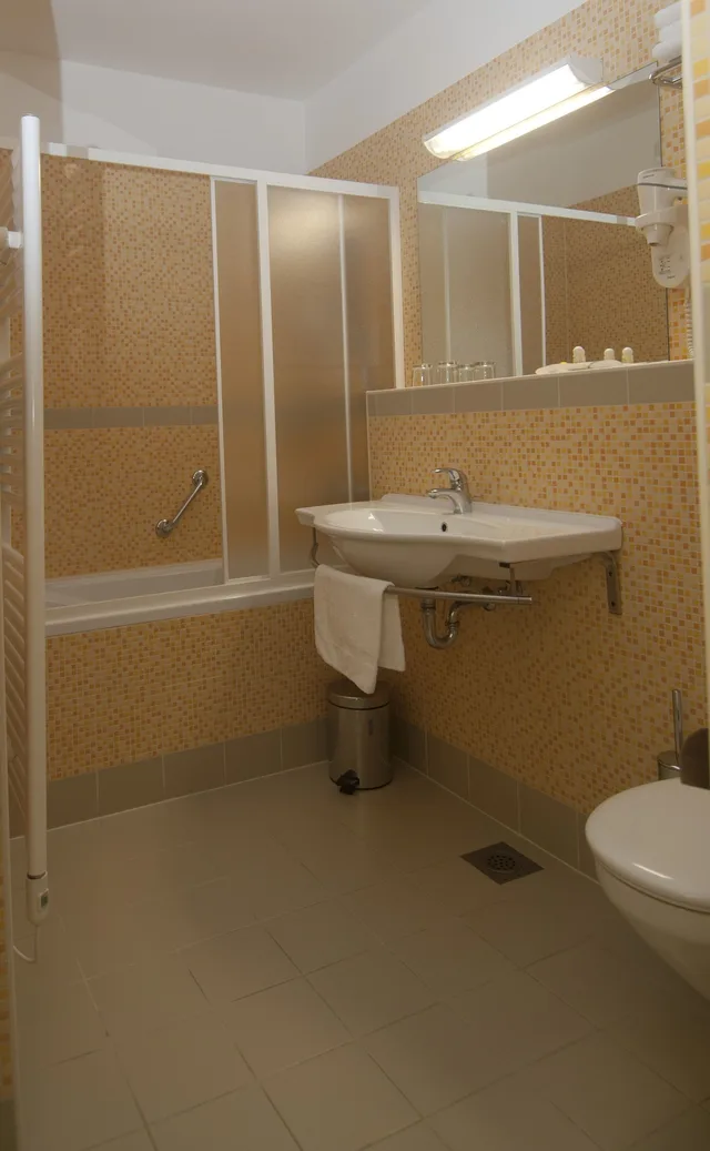 Suite, Twin Beds, Sea Side, Sofa, Balcony، Hotel Aurora 4/7