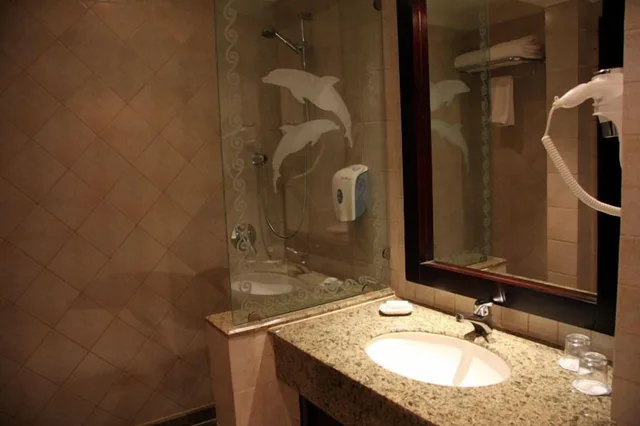 Standard, Single, Twin Beds, Golf Course View، The Breakers Diving and Surfing Lodge 3/4