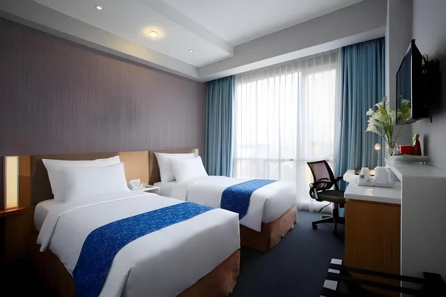 غرفة سوبيريور بسرير كينج وسريرين منفصلين، Hotel Grandhika Setiabudi Medan 1/1