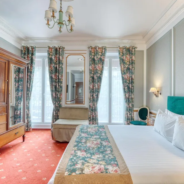 Superior, Double Bed, Arc De Triomphe View, Balcony، Hotel Belfast 6/10
