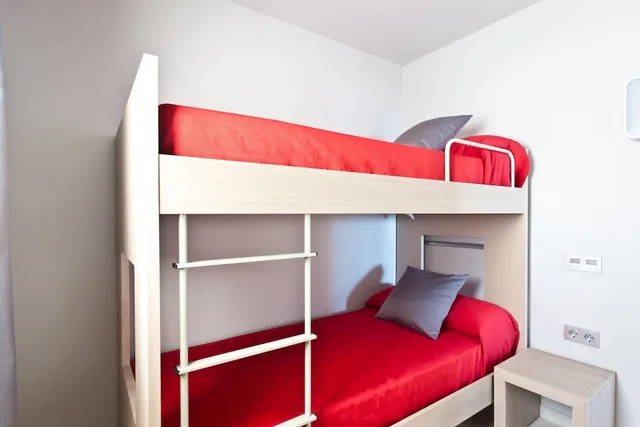 شقة بسريرين منفصلين وسرير بطابقين بشرفة بغرفتي نوم مع أريكة، Ryans Ibiza Apartments Adults Only 2/3