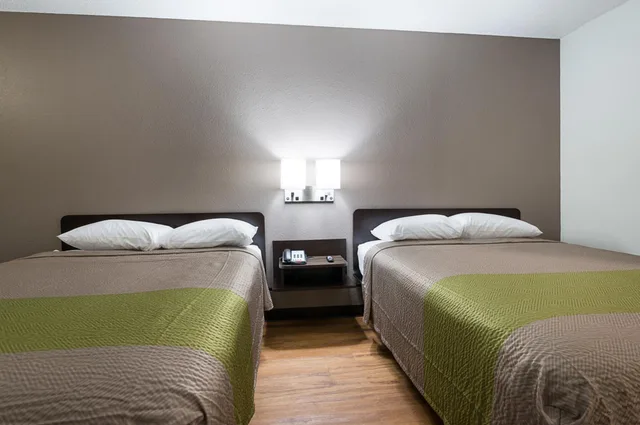 Room, 2 Queen Beds, Smoking, Motel6 New Iberia, LA 6/10