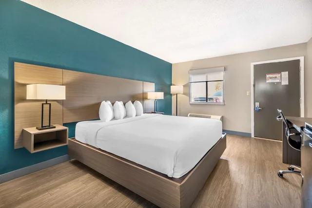 غرفة بسرير كينج، Best Western Green Tree Inn 1/4