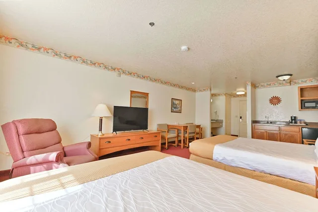 جناح جونيور بسريرين كوين، Murphys Suites 4/5