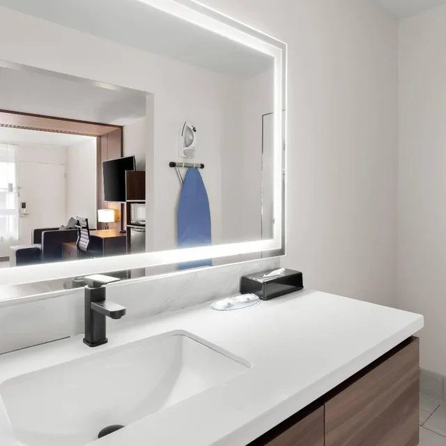غرفة بسرير كينج لغير المدخنين، Quality Inn & Suites Wytheville 6/6