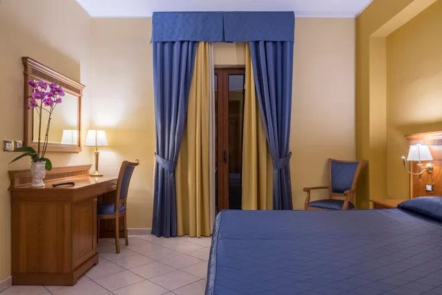 غرفة قياسية بسرير مزدوج، Hotel San Michele 4/7
