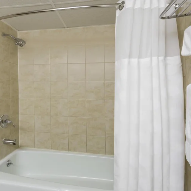 غرفة سوبيريور بسرير كينج، Americinn By Wyndham Janesville 8/8