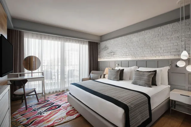 Family, Queen and Twin Beds, Lateral Side Sea View، Acanthus and Cennet Barut Collection 1/7