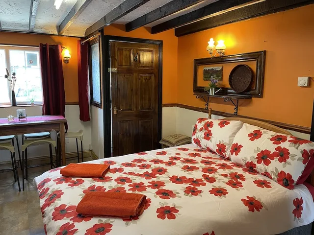 غرفة قياسية بسرير مزدوج، OYO Yarm Cottages 2/8