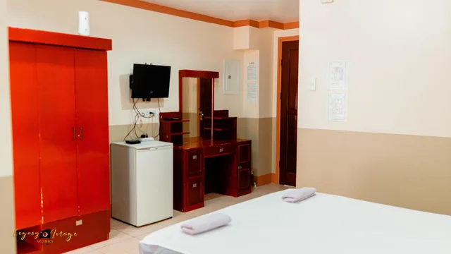غرفة بسرير كوين بشرفة، Imperial Ridge Pension House 4/7