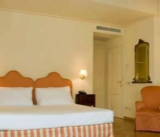 Junior Suite, Double Bed, La Vittoria 1/2