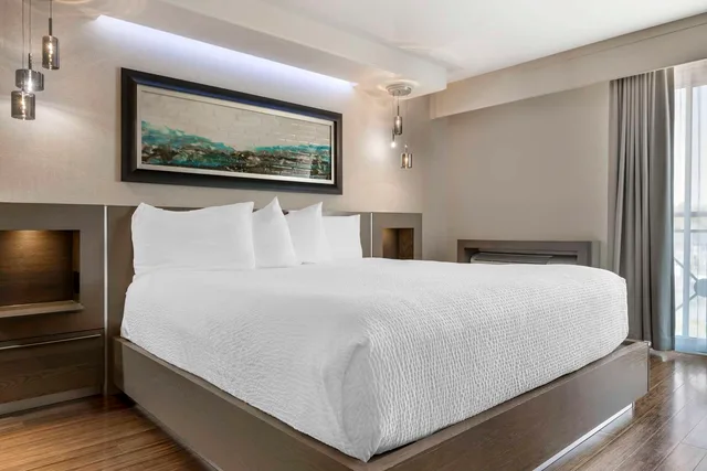 غرفة تنفيذية بسرير كينج، Best Western Plus Edmundston Hotel 2/5