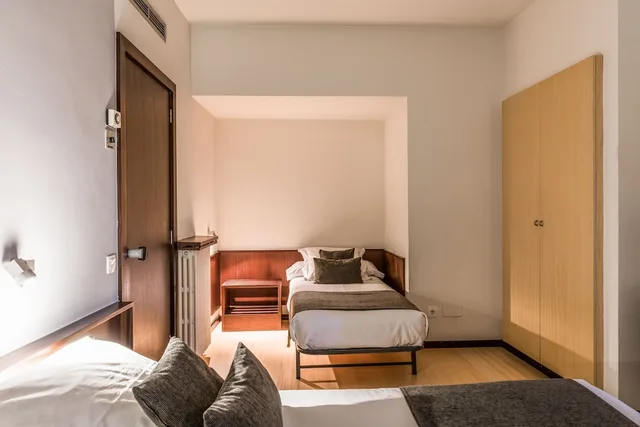 غرفة ثلاثية، Emporda Hotel 3/4