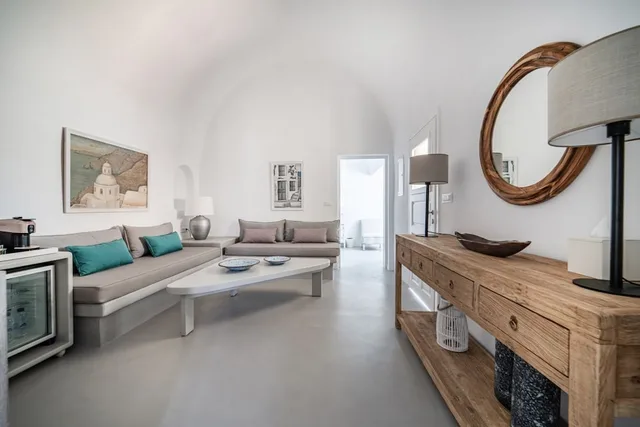 استوديو بسرير كينج وسرير فردي بشرفة بغرفتي نوم مع أريكة، Aqua Luxury Suites 4/8