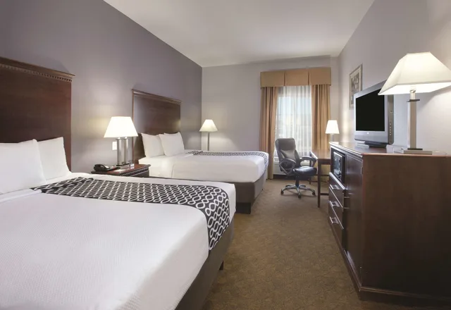 Room, 2 Queen Beds, La Quinta Inn & Suites by Wyndham Corsicana 1/3