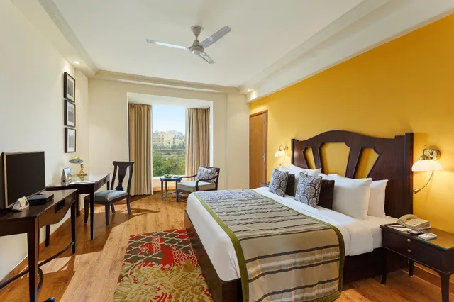 2 Bedrooms, Apartment, Garden View, Aloha On The Ganges 1/3