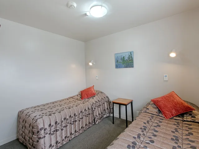 غرفة عائلية بسرير كينج وسريرين منفصلين بغرفة نوم واحدة، Bella Vista Motel Hokitika 3/10
