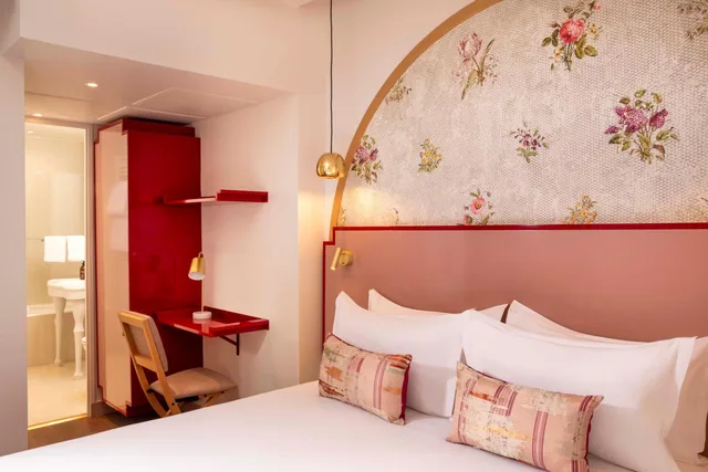 غرفة قياسية بسرير مزدوج بشرفة، HOTEL DES DEUX-ILES 2/3