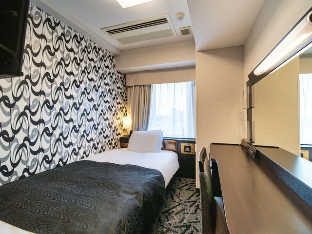 غرفة مفردة بسرير فردي في المبنى الرئيسي للمدخنين، Apa Villa Hotel Tsubamesanjo-Ekimae 1/6
