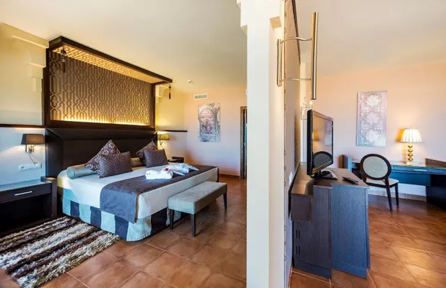 Suite, Twin Beds, Sofa, Be Live Collection Saidia 3/6