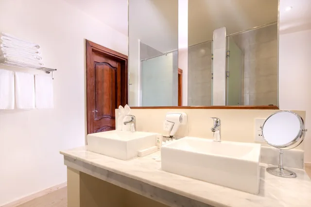غرفة عائلية بسرير مزدوج وسريرين منفصلين، Kiwengwa Beach Resort 2/2