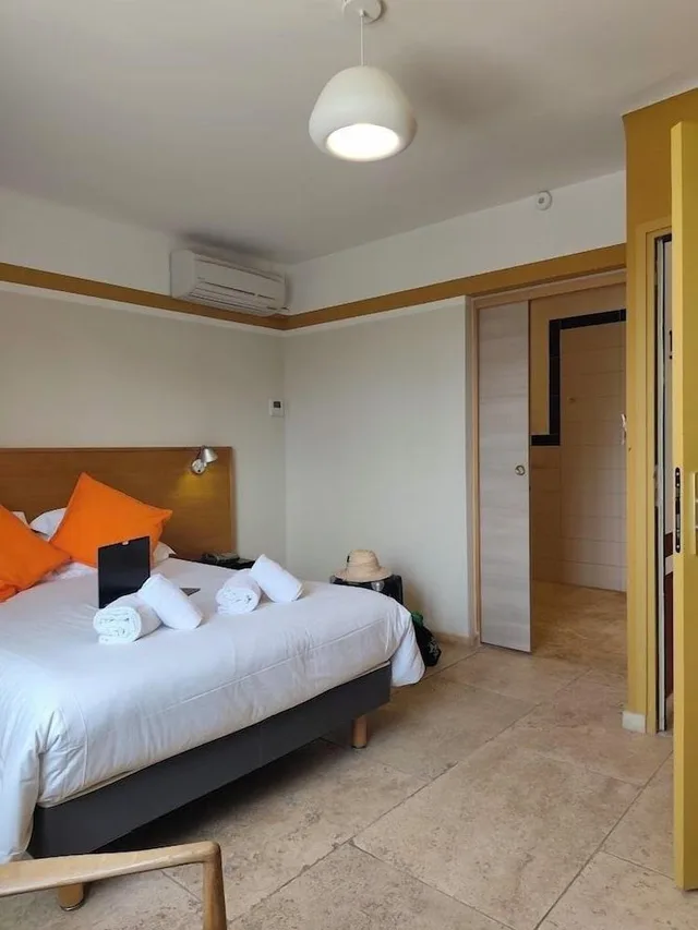 Standard, Double Bed, Private Bathroom, Accessible, La Maison des Ocres 2/2
