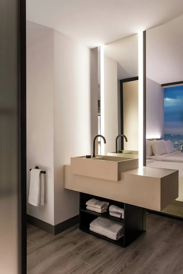 غرفة بسرير كينج، AC Hotel Downtown Los Angeles 6/7