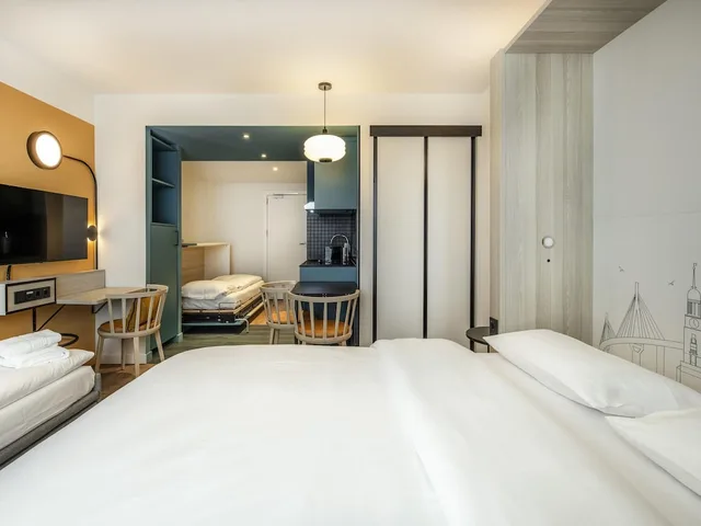 Family, Studio, Murphy Bed, Queen Bed, Sofa, Aparthotel Adagio access Hamburg 2/10