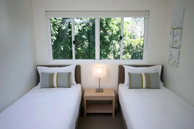 3 Bedrooms, Apartment, 1 Single and 2 Queen Beds، DOMAIN SERVICED APARTMENTS 4/10