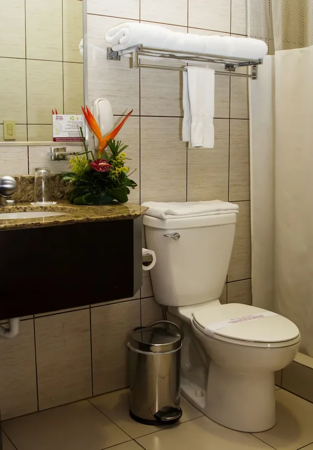 غرفة قياسية بسرير كينج، Rincon Del Valle Hotel Suites 6/8