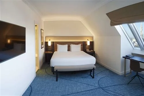 جناح جونيور مفرد، Hilton Brussels Grand Place 1/1