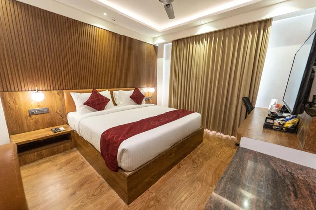 غرفة تنفيذية، Clarks Inn Airport Hotel Bangalore 1/1
