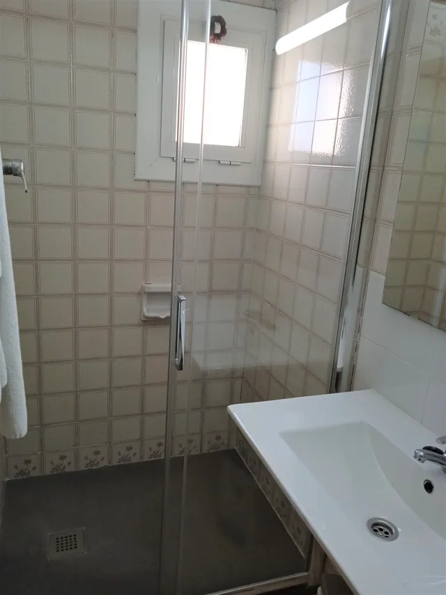 غرفة بسريرين منفصلين بشرفة، Hotel 153 6/7