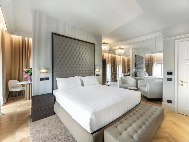 جناح حصري بإطلالة على المدينة، The Glamore Milano Duomo 1/2