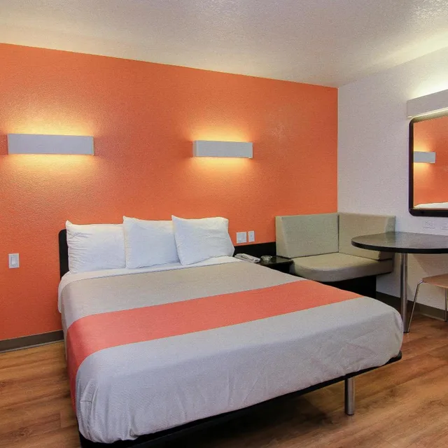 غرفة بسرير كوين، Motel6 Scottsdale, AZ - Old town Scottsdale/Fashion Square 2/9