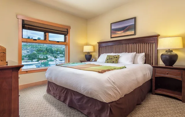 شقة سكنية قياسية بسرير كوين بغرفة نوم واحدة مع أريكة بمطبخ، Worldmark Chelan Lake House 2/7