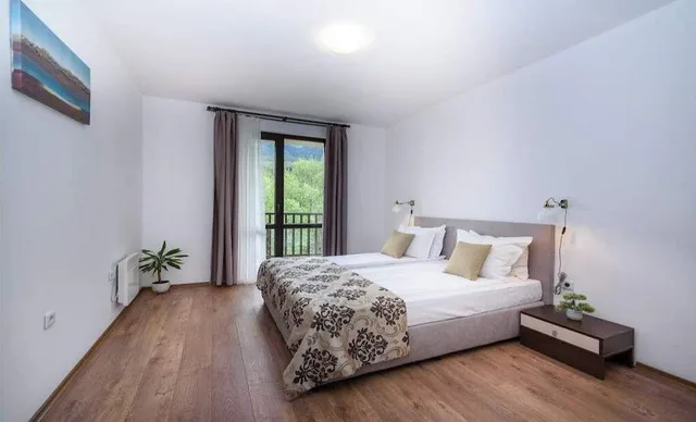 شقة بسرير مزدوج بغرفة نوم واحدة مع أريكة، Grand Royale Apart Hotel & Spa 2/5