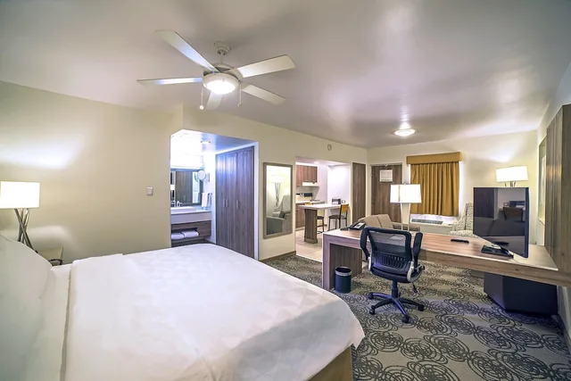جناح بسرير كينج، Holiday Inn Hotel And Suites Chihuahua 3/5