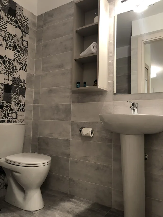 غرفة بريميوم بسرير كوين، Tins Hotel City 4/6