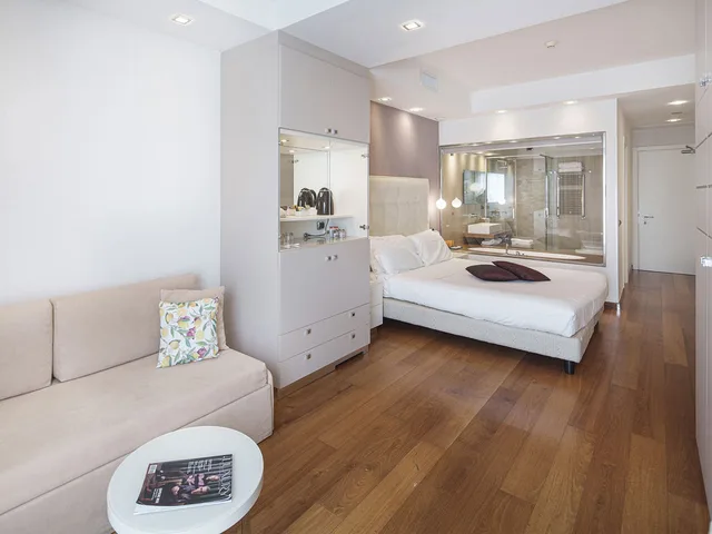 Junior Suite, Single, Lateral Side Sea View، Paradiso Relais Hotel 1/3