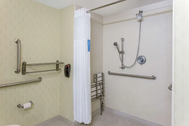 غرفة كلاسيكية بسريرين كوين لذوي الإعاقة، Hampton Inn Richmond South 6/6