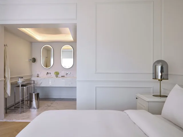 جناح عائلي ديلوكس بسرير كينج وسريرين منفصلين بإطلالة على البحر، Corfu Imperial, A Resort to Live 5/5