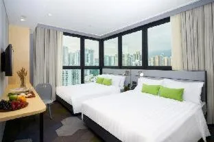 غرفة، Hotel Ease Access Tsuen Wan 1/1
