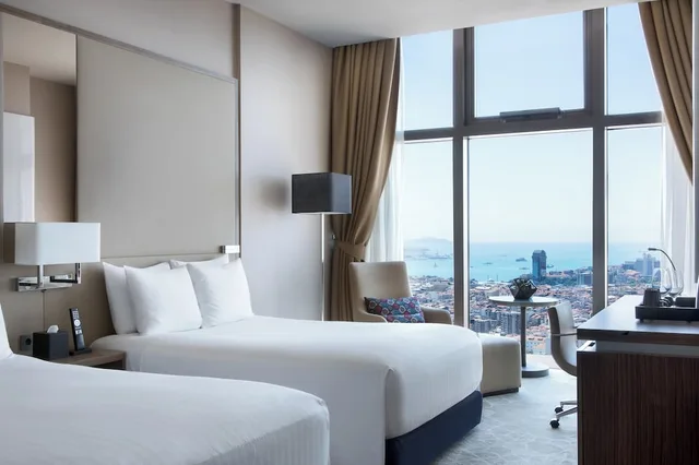Superior, Twin Beds, Executive Level, Lounge Access، Istanbul Marriott Hotel Sisli 3/9