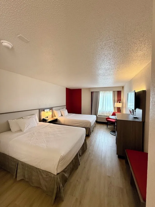 Room, 2 Queen Beds, Ramada by Wyndham Glendale Heights/Lombard 1/6