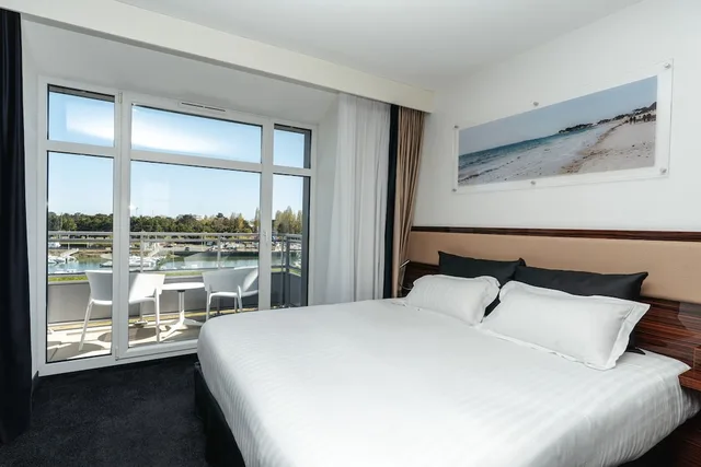 Privilege, Suite, King Bed, Harbour View, Sofa, Westotel Le Pouliguen La Baule 1/4