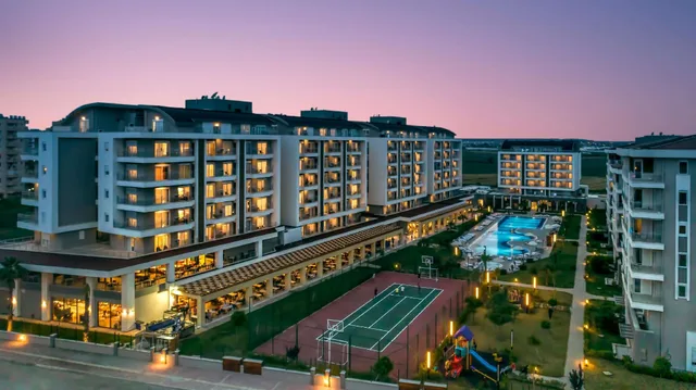 غرفة بإطلالة على المسبح، Greenwood Suites Resort 1/3