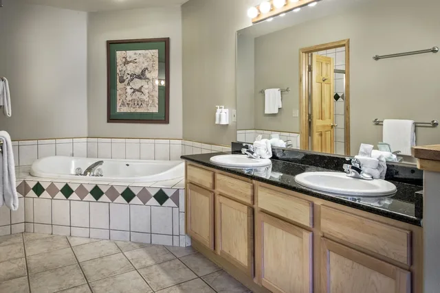1 Bedroom, Grand, Lodge, King Bed, Sofa، Grand Timber Lodge 2/2