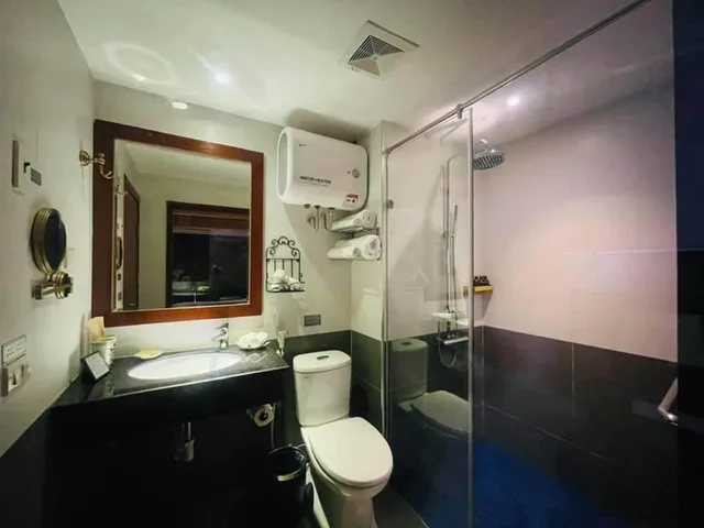 غرفة تنفيذية عائلية بسرير مزدوج وسرير فردي، The Vancouver Hotel Ninh Binh 7/8